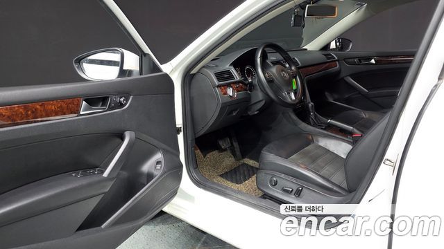 Volkswagen Passat 2.0 TDI B7 2013 — фото 11