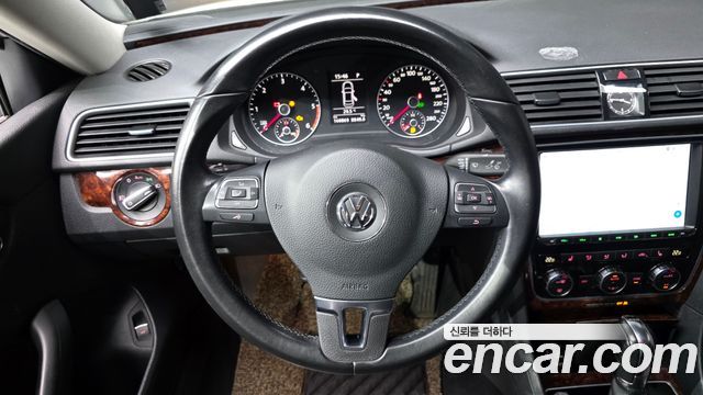Volkswagen Passat 2.0 TDI B7 2013 — фото 13