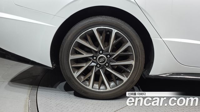 Hyundai Sonata (DN8) 1.6 Turbo Premium Family 2020 — фото 5