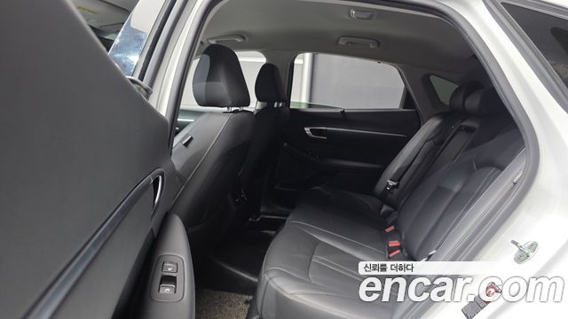Hyundai Sonata (DN8) 1.6 Turbo Premium Family 2020 — фото 12