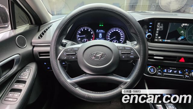 Hyundai Sonata (DN8) 1.6 Turbo Premium Family 2020 — фото 13