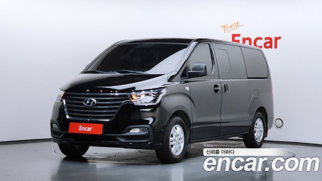 Hyundai Grand Starex Van 5-Seater Modern