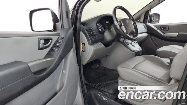 Hyundai Grand Starex Van 5-Seater Modern 2021 — фото 10