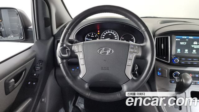 Hyundai Grand Starex Van 5-Seater Modern 2021 — фото 14