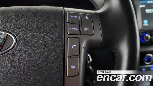 Hyundai Grand Starex Van 5-Seater Modern 2021 — фото 16