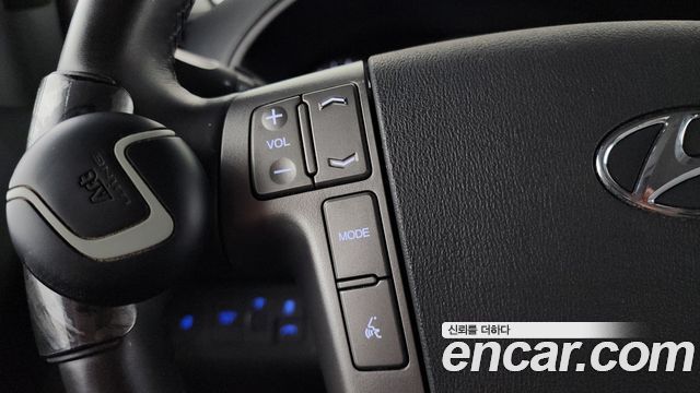 Hyundai Grand Starex Van 5-Seater Modern 2021 — фото 17