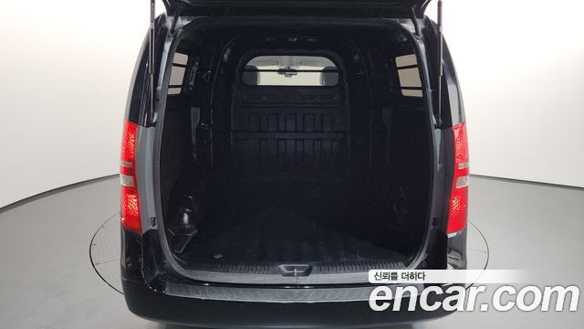 Hyundai Grand Starex Van 5-Seater Modern 2021 — фото 18