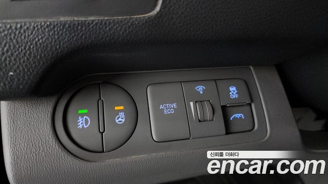 Hyundai Grand Starex Van 5-Seater Modern 2021 — фото 20