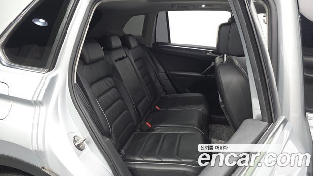 Volkswagen Tiguan (II) 2.0 TDI Prestige 2018 — фото 11