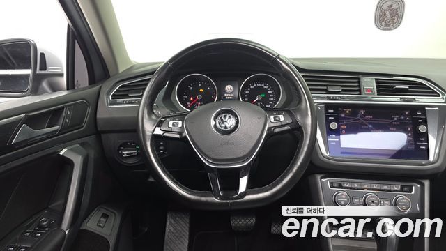 Volkswagen Tiguan (II) 2.0 TDI Prestige 2018 — фото 12