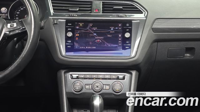Volkswagen Tiguan (II) 2.0 TDI Prestige 2018 — фото 13