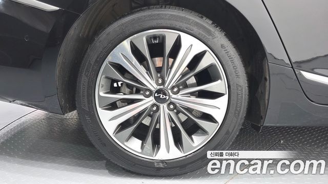 Kia K8 2.5 Gasoline 2WD Signature 2023 — фото 5