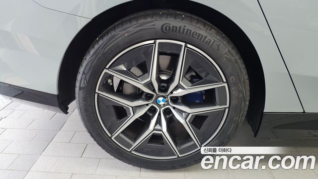 BMW 5 Series (G60) 520i M Sport 2026 — фото 5