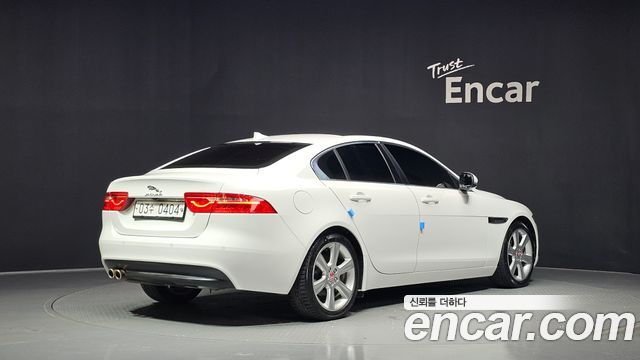 Jaguar XE 20d Portfolio 2016 — фото 2