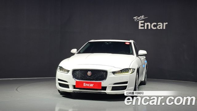 Jaguar XE 20d Portfolio 2016 — фото 3