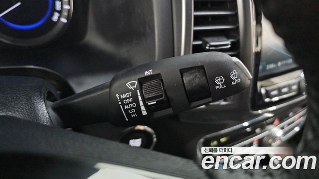 KG Mobility (SsangYong) Rexton Sports Khan Diesel 2.2 4WD Prestige 2021 — фото 16