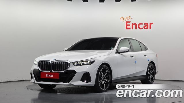 BMW 5 Series (G60) 530i xDrive M Sport 2026 — фото 1