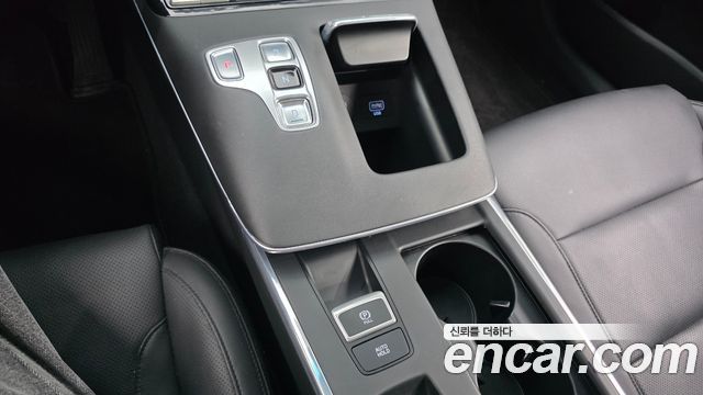 Hyundai Grandeur (IG) 3.0 LPi Rent Car Modern 2023 — фото 9