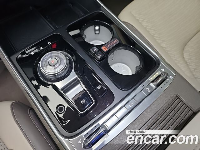 Kia Carnival (IV) HEV 9-Seater Hi-Limousine Signature 2025 — фото 9