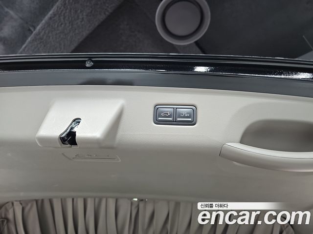 Kia Carnival (IV) HEV 9-Seater Hi-Limousine Signature 2025 — фото 24