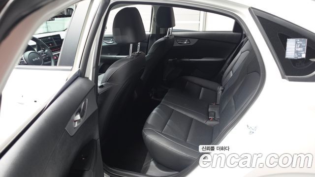 Kia K3 (II) 1.6 Trendy 2022 — фото 15