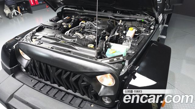Jeep Wrangler (JK) 3.6 Sahara 4Door 2017 — фото 6