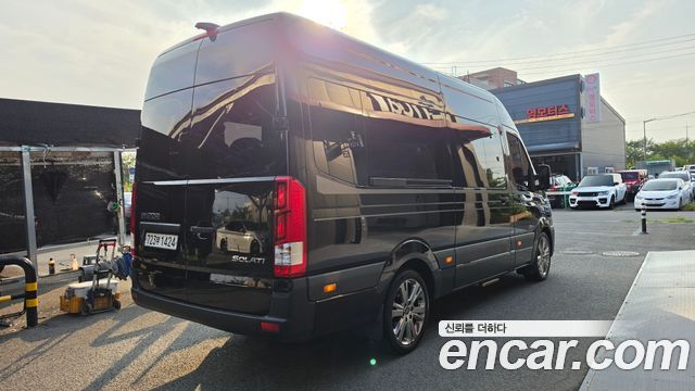 Hyundai Solati 15-seater Luxury 2023 — фото 2