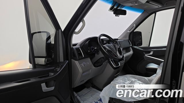 Hyundai Solati 15-seater Luxury 2023 — фото 10