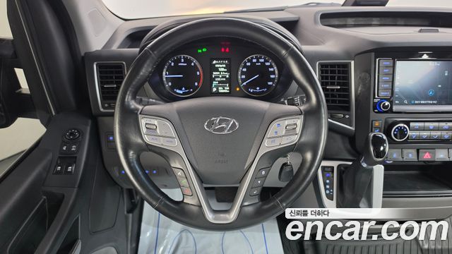 Hyundai Solati 15-seater Luxury 2023 — фото 13