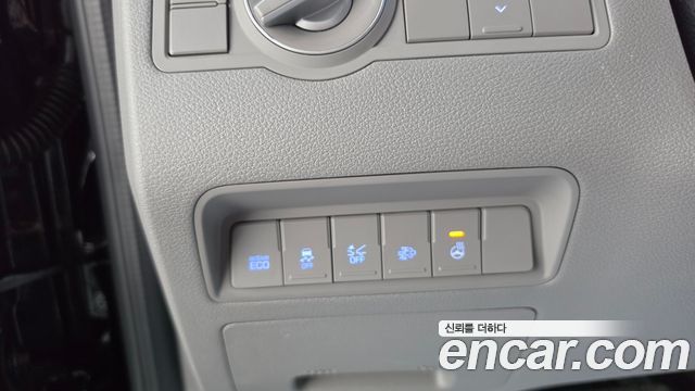 Hyundai Solati 15-seater Luxury 2023 — фото 20