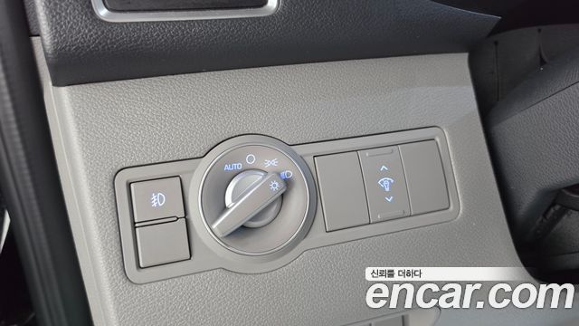 Hyundai Solati 15-seater Luxury 2023 — фото 27