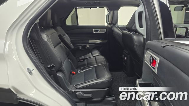 Ford Explorer (VI) 2.3 LimIted 4WD 2021 — фото 11
