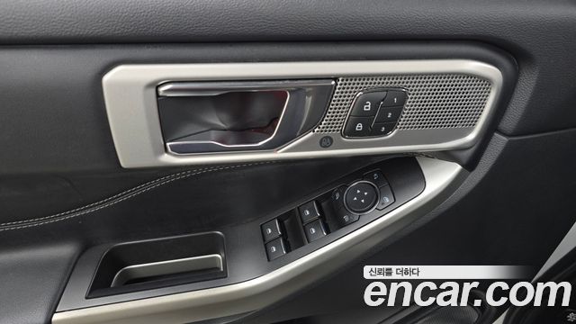 Ford Explorer (VI) 2.3 LimIted 4WD 2021 — фото 17