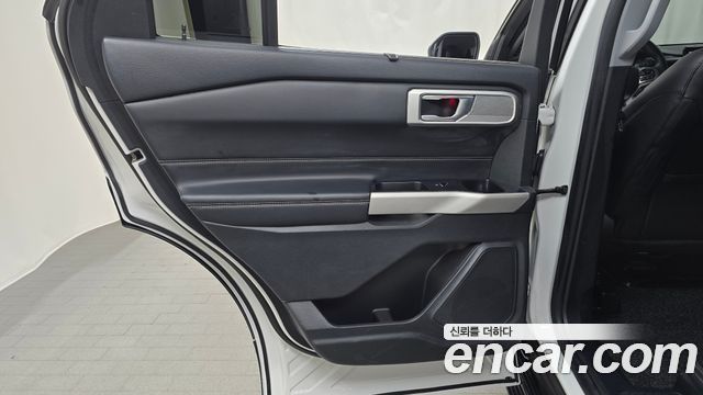 Ford Explorer (VI) 2.3 LimIted 4WD 2021 — фото 25