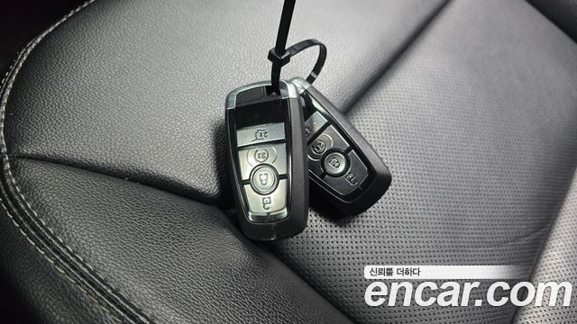 Ford Explorer (VI) 2.3 LimIted 4WD 2021 — фото 28