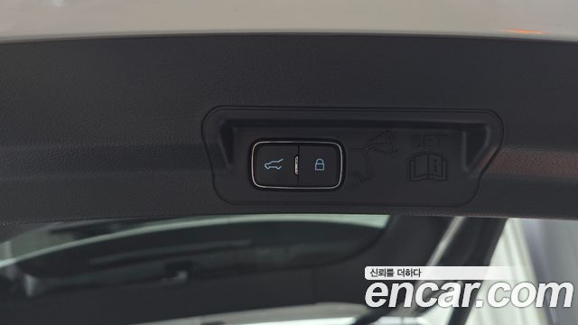 Ford Explorer (VI) 2.3 LimIted 4WD 2021 — фото 31