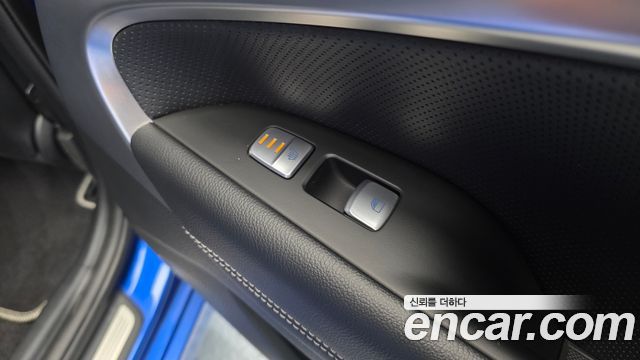 Genesis G70 2.0T AWD Sport Package 2019 — фото 19