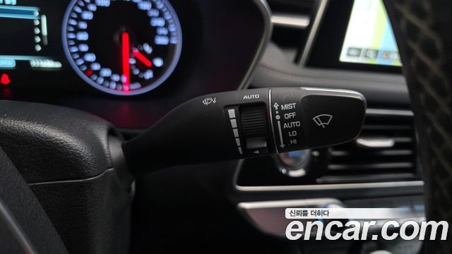 Genesis G70 2.0T AWD Sport Package 2019 — фото 29