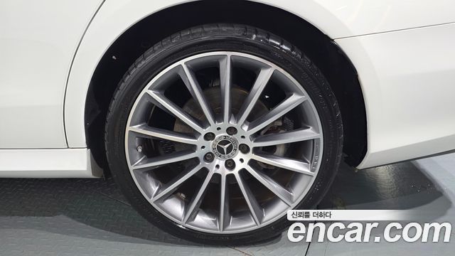 Mercedes-Benz E-Class (W213) E350 4MATIC AMG Line 2021 — фото 21