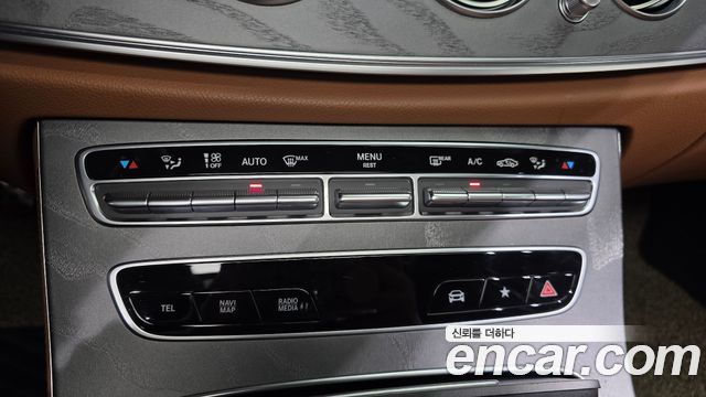 Mercedes-Benz E-Class (W213) E350 4MATIC AMG Line 2021 — фото 32