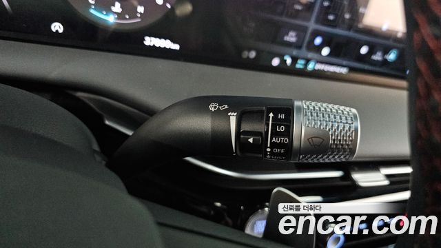Genesis G80 (RG3) Gasoline 2.5 Turbo AWD 2025 — фото 28