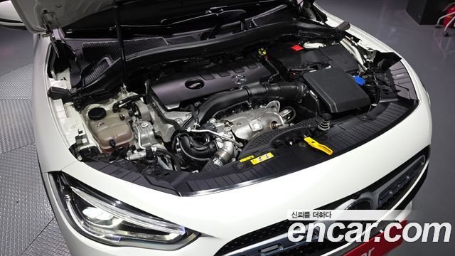 Mercedes-Benz GLA-Class (H247) GLA250 4MATIC 2023 — фото 6