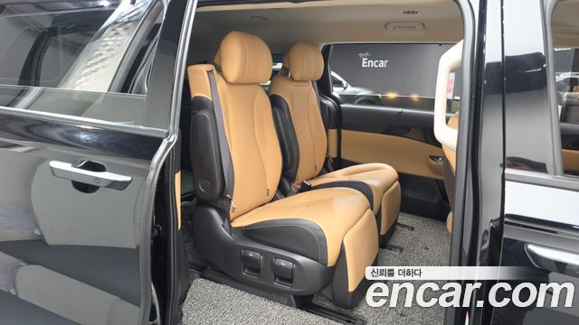 Kia Carnival (IV) Gasoline 7-Seater Noblesse 2023 — фото 11