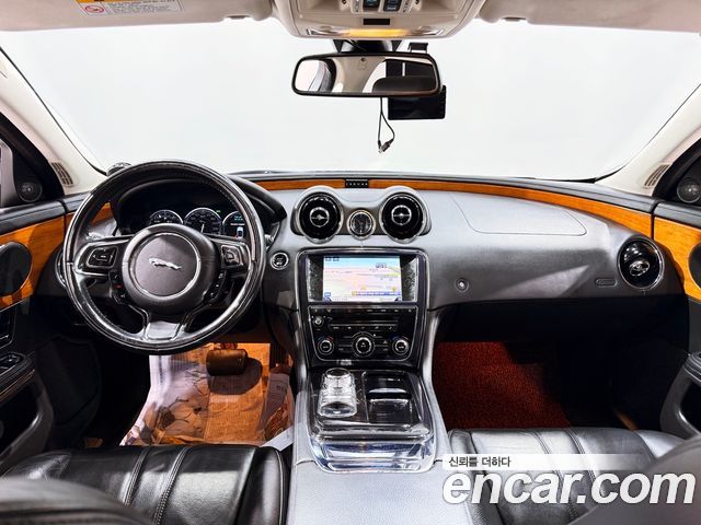 Jaguar XJ 2.0 Luxury LWB X351 2013 — фото 4