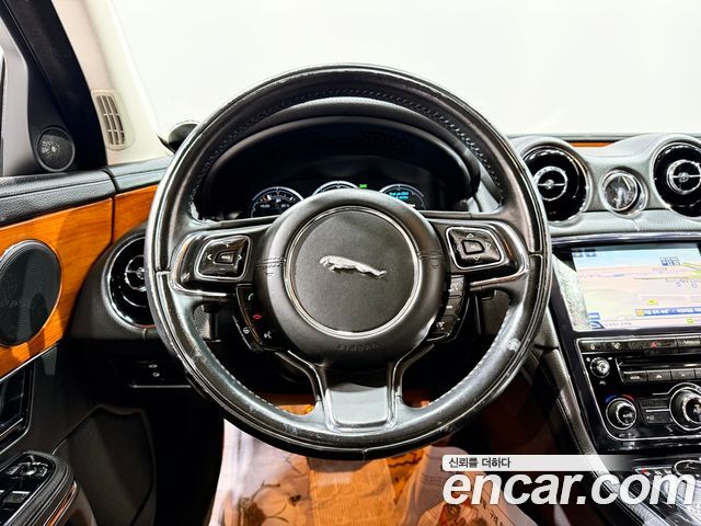 Jaguar XJ 2.0 Luxury LWB X351 2013 — фото 6