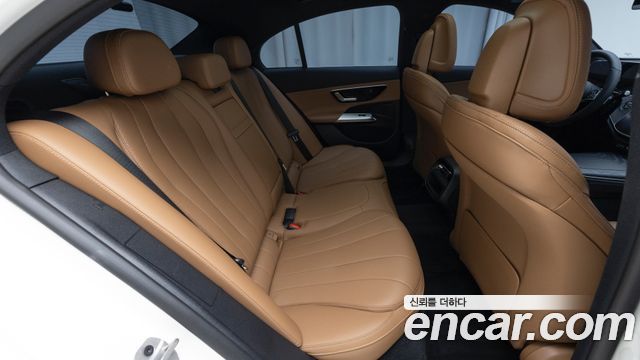 Mercedes-Benz E-Class (W214) E200 Avantgarde 2025 — фото 19