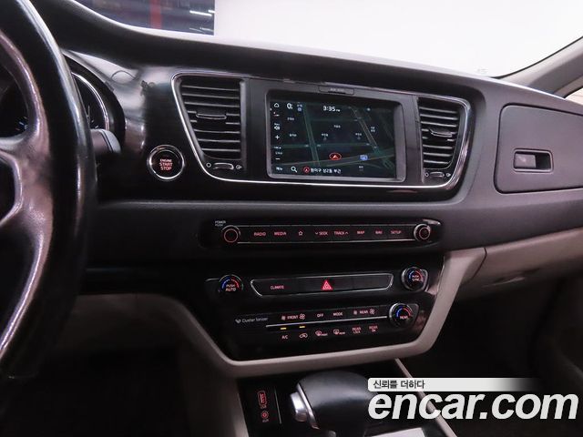 Kia Carnival 7-Seater Limousine President 2019 — фото 10