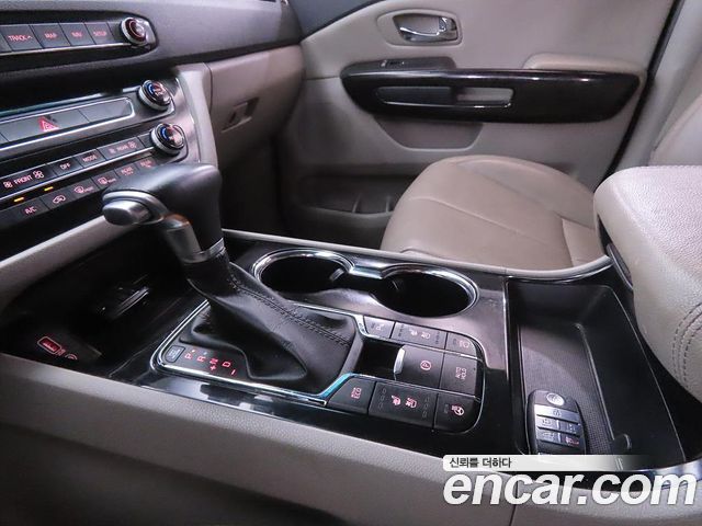 Kia Carnival 7-Seater Limousine President 2019 — фото 15