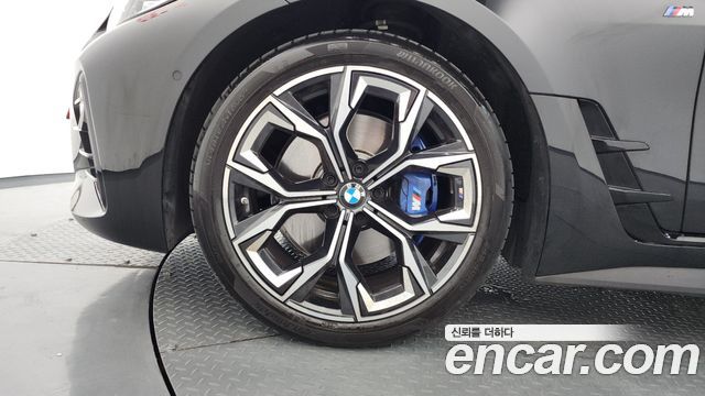 BMW 4 Series (G22) 420i M Sport Performance Gran Coupe 2024 — фото 5