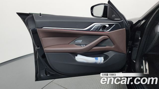 BMW 4 Series (G22) 420i M Sport Performance Gran Coupe 2024 — фото 24